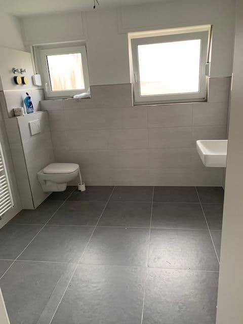 Prenájom bytu 3-izbový 100 m², Bruchsal, Bádensko-Wurttembersko Prenájom bytu 3-izbový 100 m², Bruchsal, Bádensko-Wurttembersko