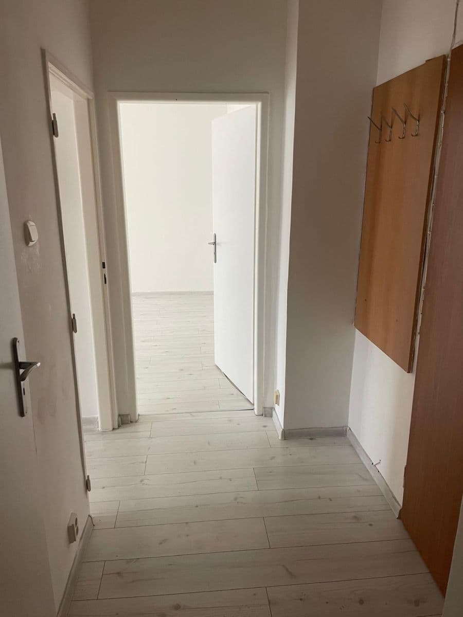 Predaj bytu 1-izbový 38 m², Kosmonautů, Karviná, Moravskoslezský kraj Predaj bytu 1-izbový 38 m², Kosmonautů, Karviná, Moravskoslezský kraj