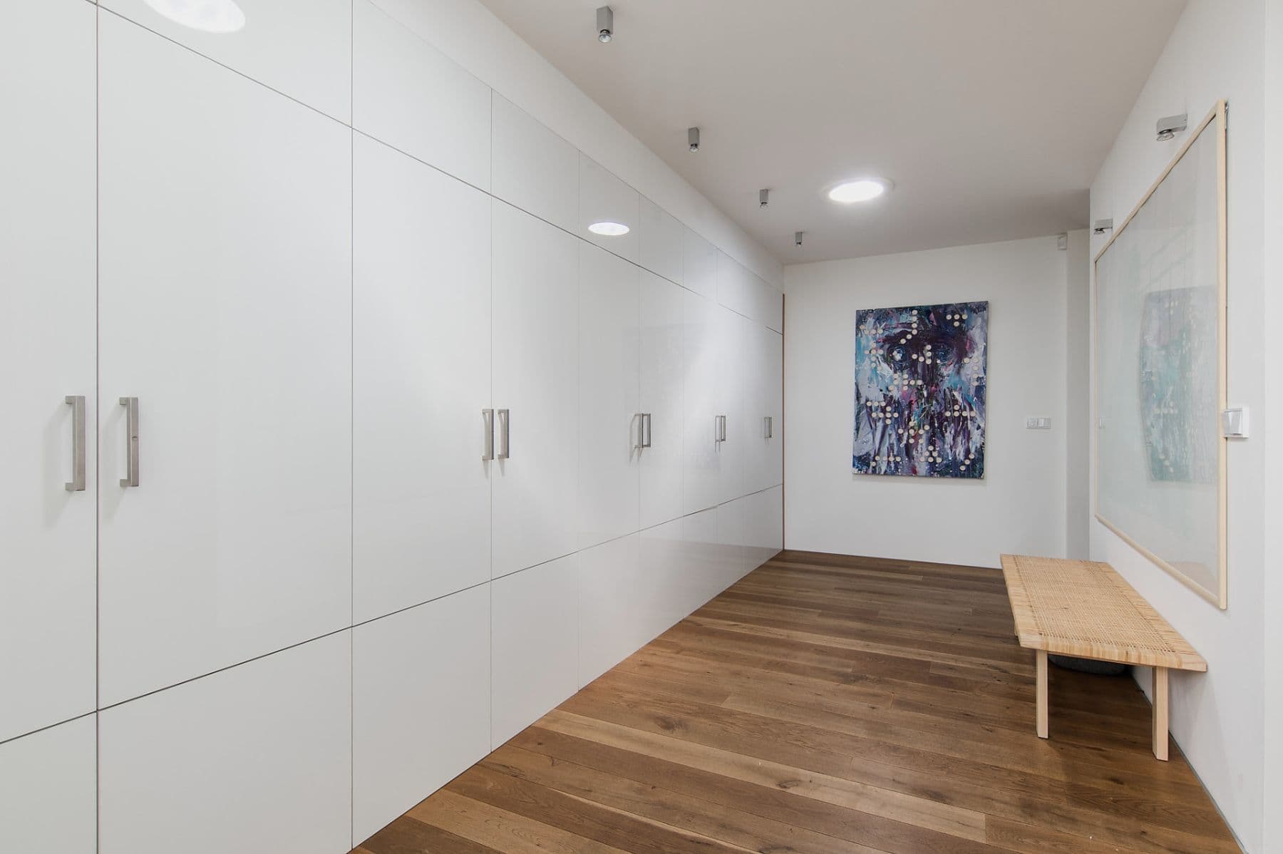 Prenájom bytu 4-izbový 454 m², Laubova, Praha, Praha Prenájom bytu 4-izbový 454 m², Laubova, Praha, Praha