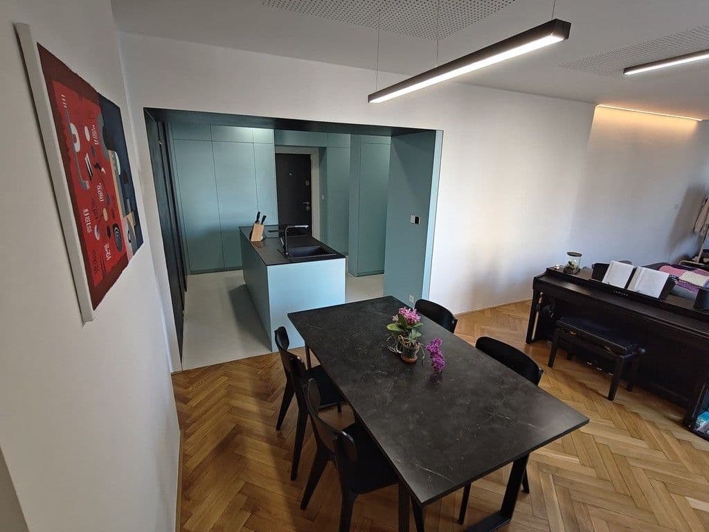 Prenájom bytu 3-izbový 73 m², Jakutská, Praha, Praha Prenájom bytu 3-izbový 73 m², Jakutská, Praha, Praha