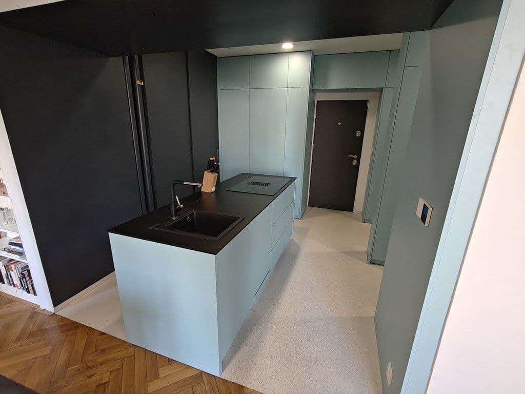 Prenájom bytu 3-izbový 73 m², Jakutská, Praha, Praha Prenájom bytu 3-izbový 73 m², Jakutská, Praha, Praha