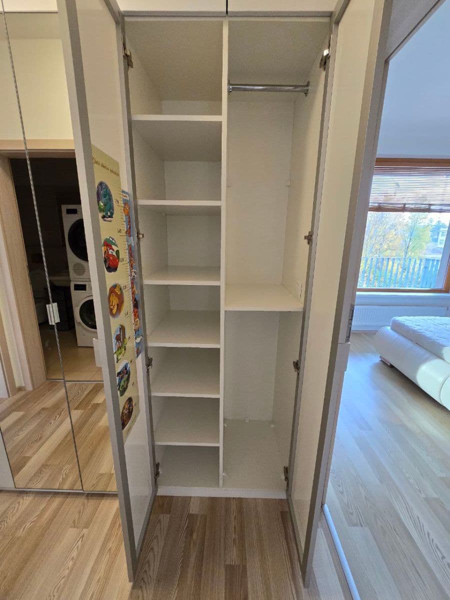 Prenájom bytu 3-izbový 86 m², Modrého, Praha, Praha Prenájom bytu 3-izbový 86 m², Modrého, Praha, Praha