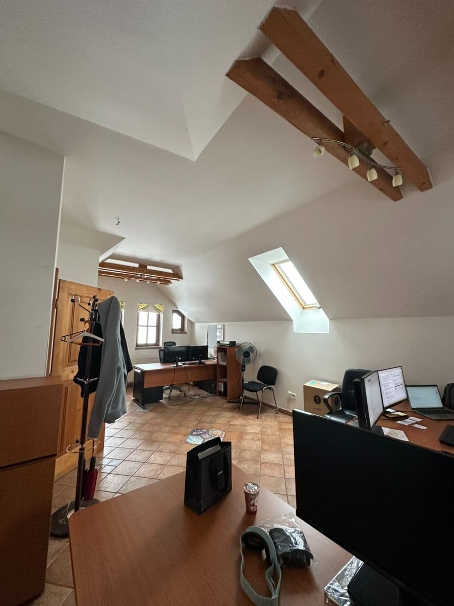 Prenájom domu 160 m², pozemek 43 m², K Horkám, Praha, Praha Prenájom domu 160 m², pozemek 43 m², K Horkám, Praha, Praha