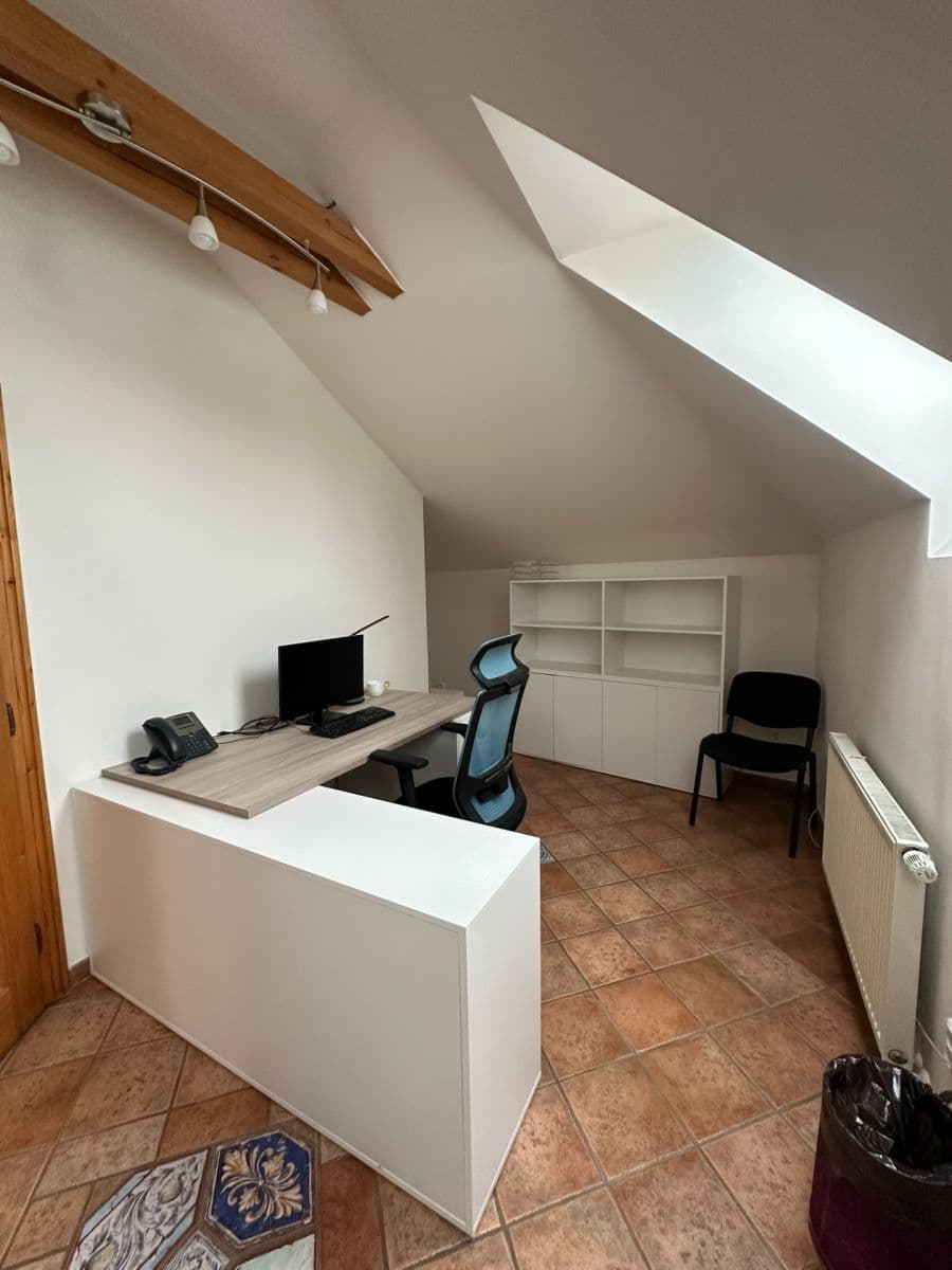 Prenájom domu 160 m², pozemek 43 m², K Horkám, Praha, Praha Prenájom domu 160 m², pozemek 43 m², K Horkám, Praha, Praha