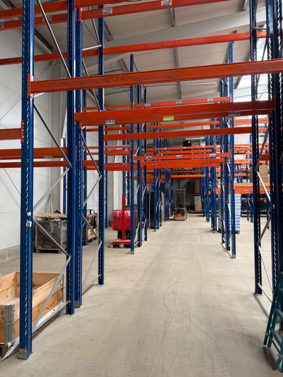 Prenájom nebytového priestoru 800 m², 3322, Jiřice, Středočeský kraj Prenájom nebytového priestoru 800 m², 3322, Jiřice, Středočeský kraj