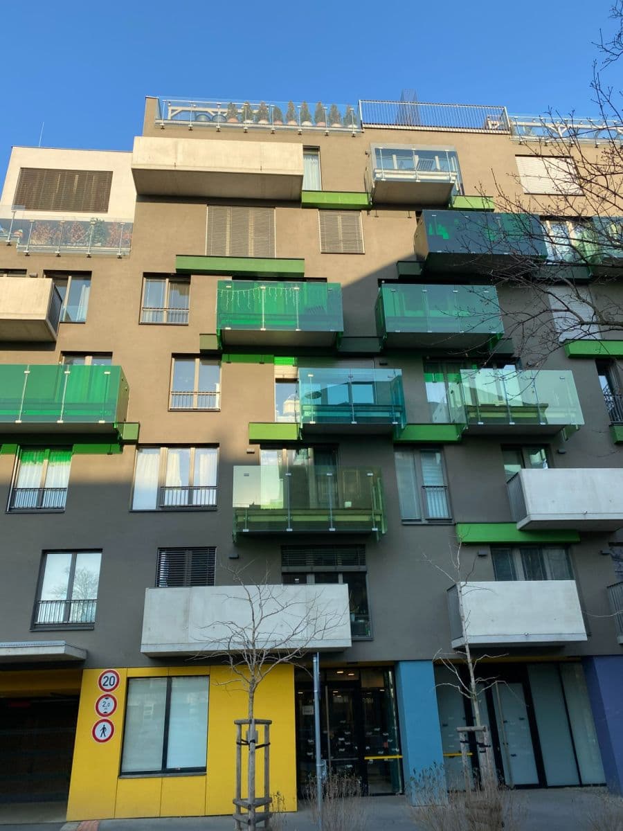 Prenájom bytu 1-izbový 34 m², Altajská, Praha, Praha Prenájom bytu 1-izbový 34 m², Altajská, Praha, Praha