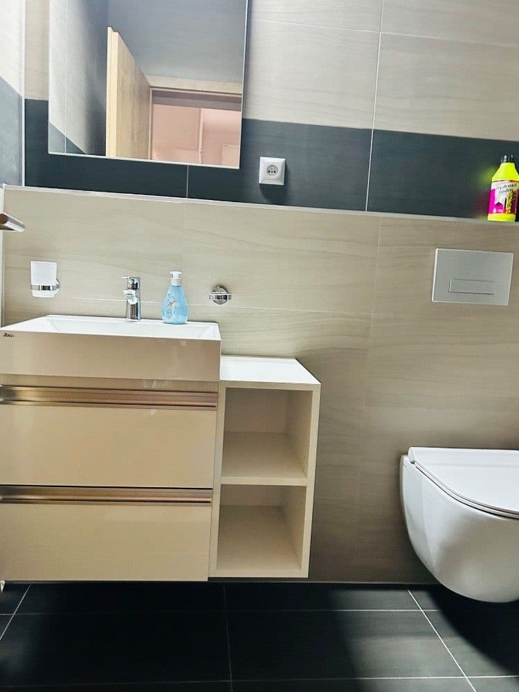 Prenájom bytu 3-izbový 81 m², České Vrbné, České Budějovice, Jihočeský kraj Prenájom bytu 3-izbový 81 m², České Vrbné, České Budějovice, Jihočeský kraj