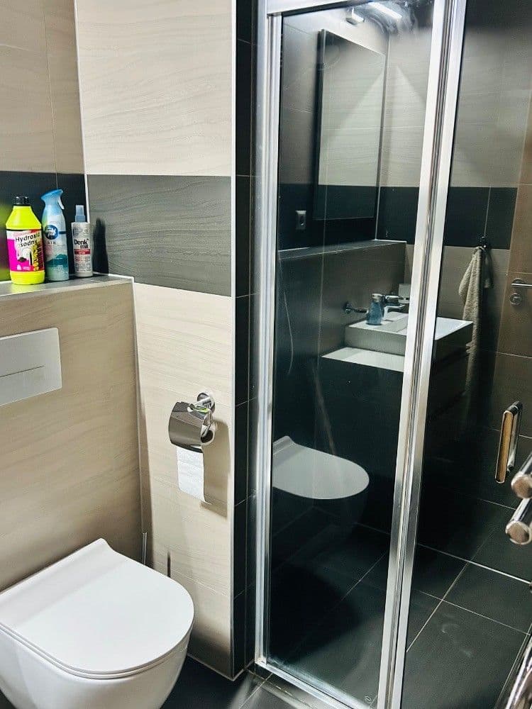 Prenájom bytu 3-izbový 81 m², České Vrbné, České Budějovice, Jihočeský kraj Prenájom bytu 3-izbový 81 m², České Vrbné, České Budějovice, Jihočeský kraj