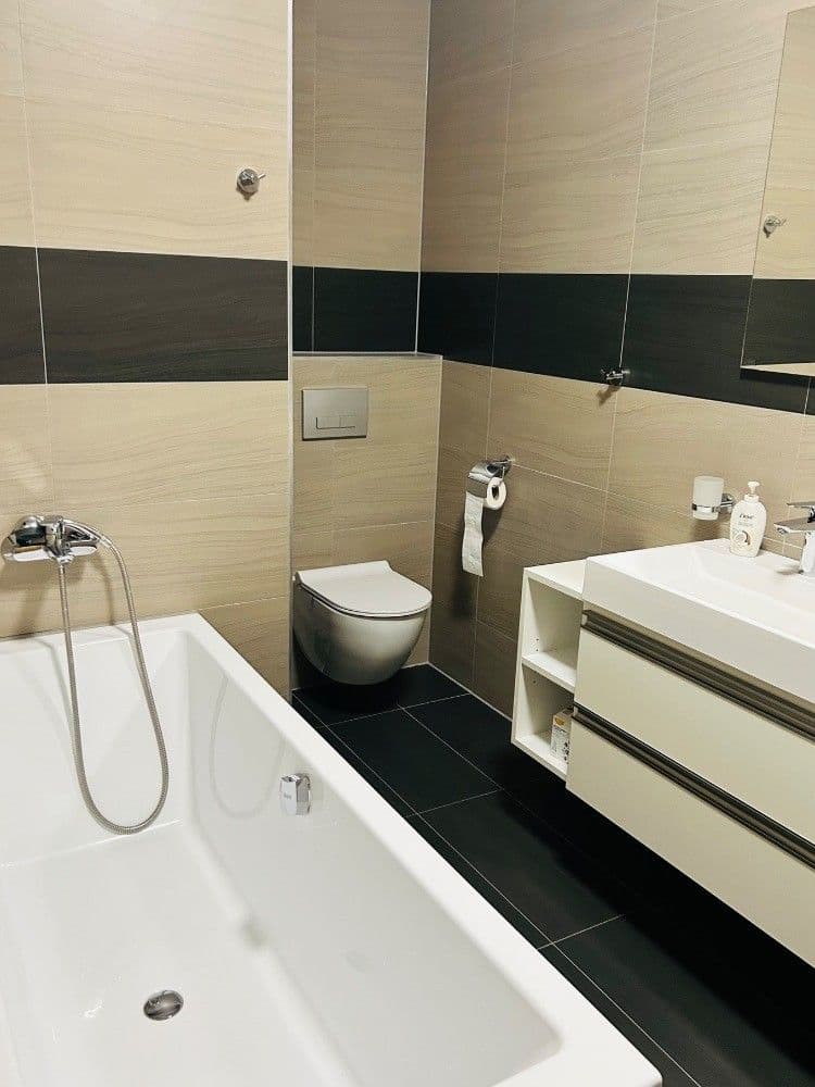 Prenájom bytu 3-izbový 81 m², České Vrbné, České Budějovice, Jihočeský kraj Prenájom bytu 3-izbový 81 m², České Vrbné, České Budějovice, Jihočeský kraj