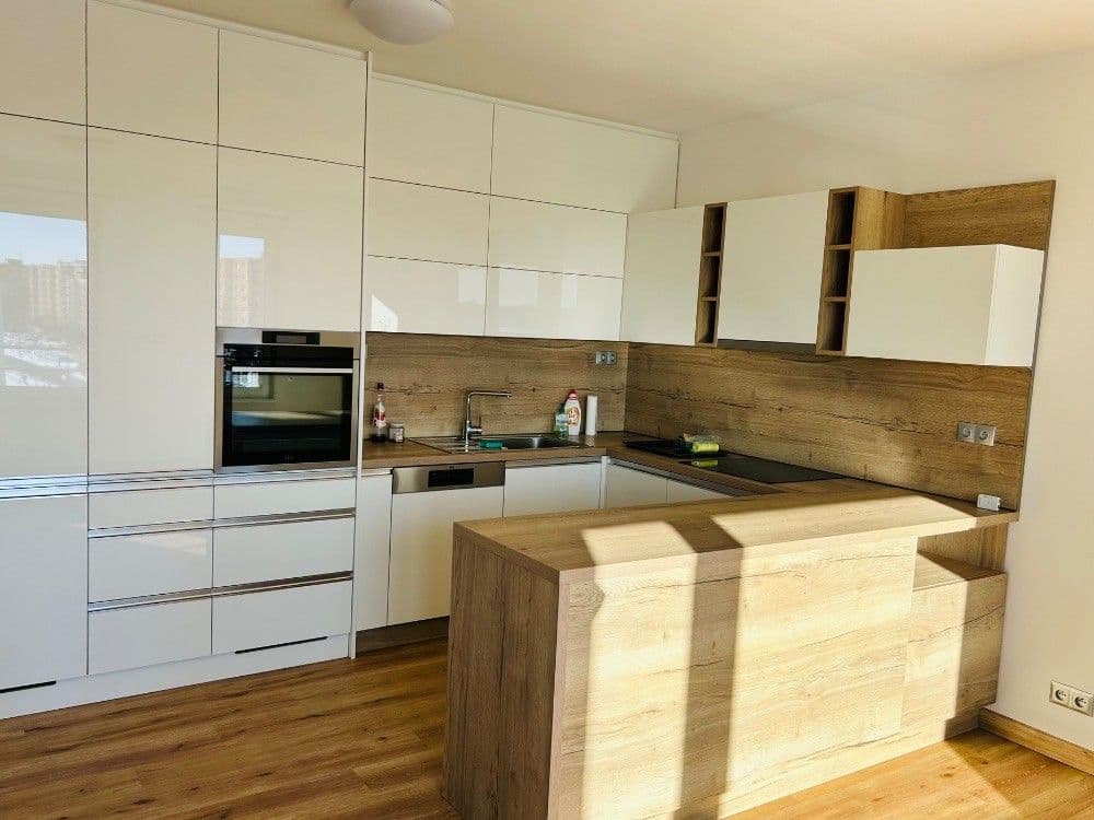 Prenájom bytu 3-izbový 81 m², České Vrbné, České Budějovice, Jihočeský kraj Prenájom bytu 3-izbový 81 m², České Vrbné, České Budějovice, Jihočeský kraj