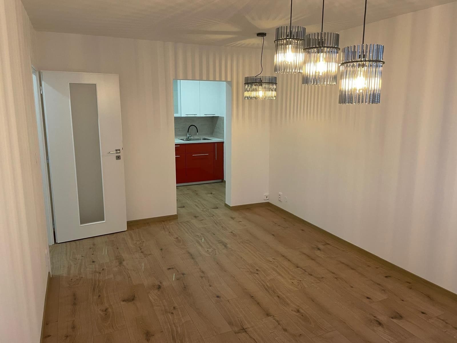 Prenájom bytu 2-izbový 43 m², Ciolkovského, Praha, Praha Prenájom bytu 2-izbový 43 m², Ciolkovského, Praha, Praha
