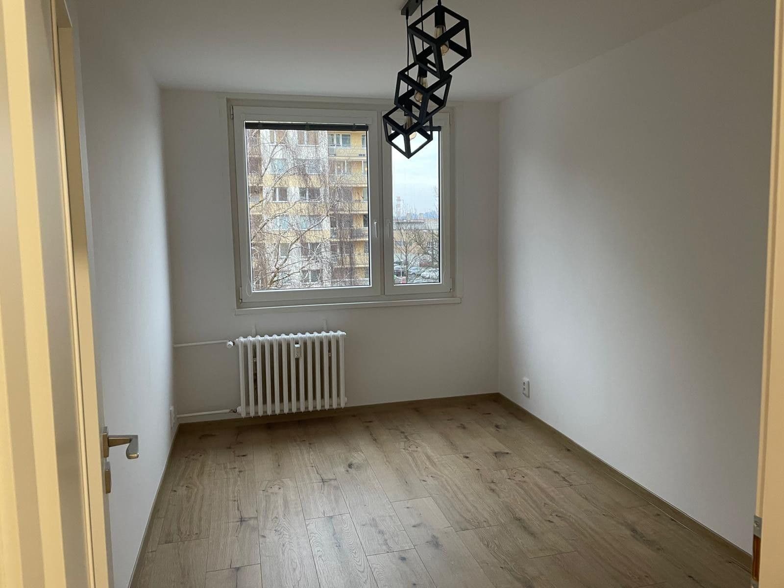 Prenájom bytu 2-izbový 43 m², Ciolkovského, Praha, Praha Prenájom bytu 2-izbový 43 m², Ciolkovského, Praha, Praha