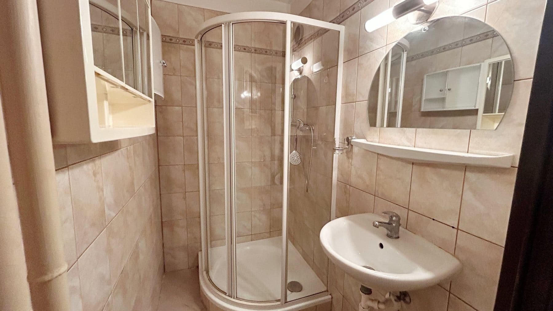 Prenájom bytu 2-izbový 49 m², Poděbradova, Kladno, Středočeský kraj Prenájom bytu 2-izbový 49 m², Poděbradova, Kladno, Středočeský kraj