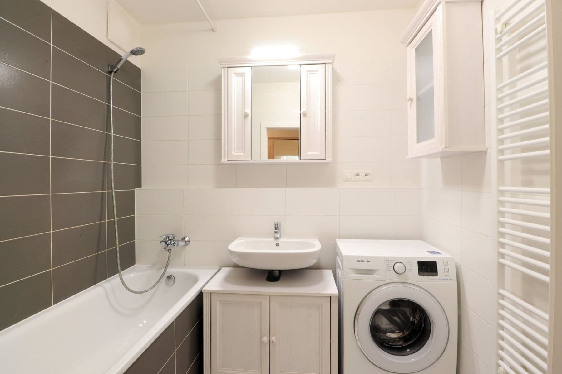 Prenájom bytu 2-izbový 50 m², U Hostavického potoka, Praha, Praha Prenájom bytu 2-izbový 50 m², U Hostavického potoka, Praha, Praha