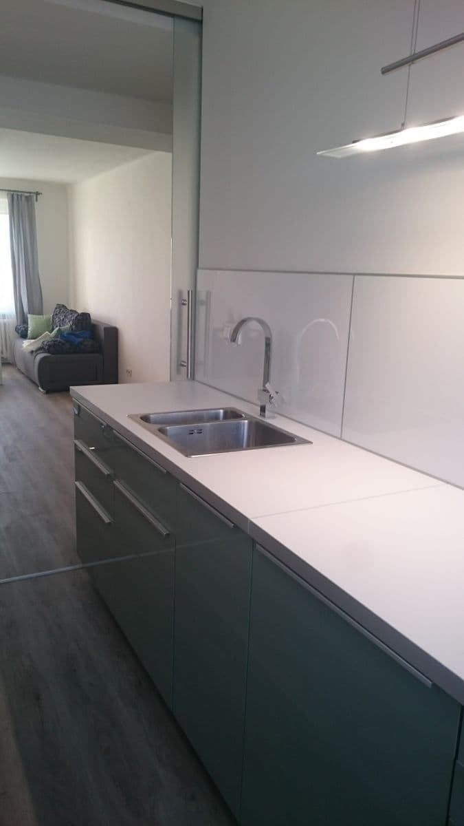 Prenájom bytu 2-izbový 54 m², Pod Lipami, Praha, Praha Prenájom bytu 2-izbový 54 m², Pod Lipami, Praha, Praha