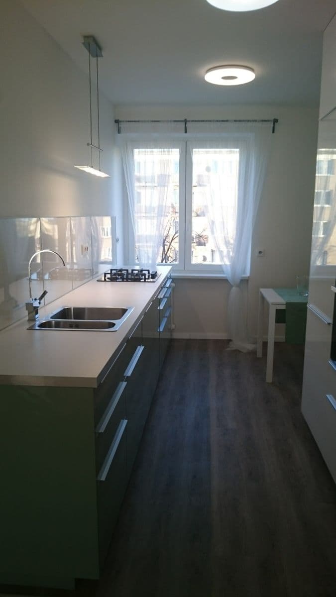 Prenájom bytu 2-izbový 54 m², Pod Lipami, Praha, Praha Prenájom bytu 2-izbový 54 m², Pod Lipami, Praha, Praha