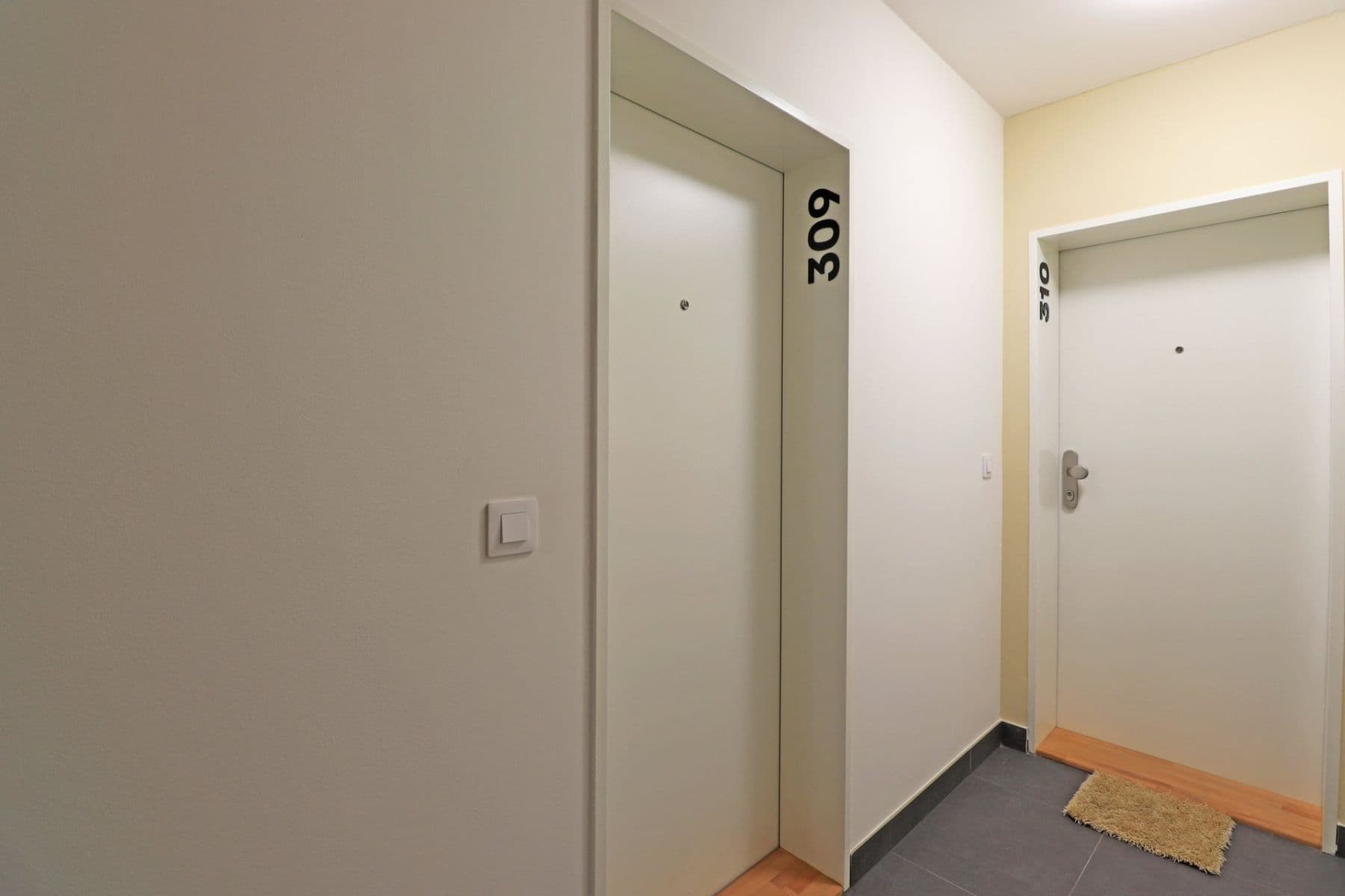 Prenájom bytu 1-izbový 22 m², V Kněžívce, Tuchoměřice, Středočeský kraj Prenájom bytu 1-izbový 22 m², V Kněžívce, Tuchoměřice, Středočeský kraj