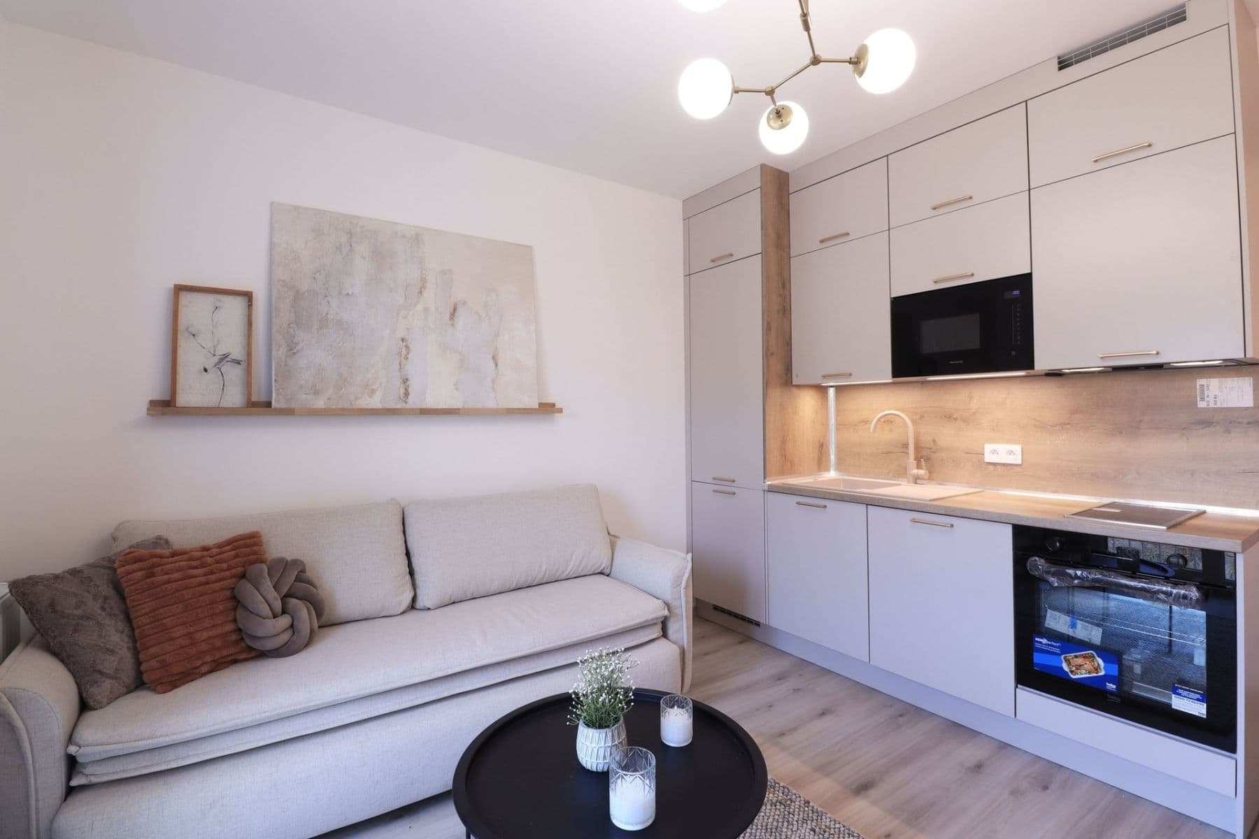 Prenájom bytu 1-izbový 22 m², V Kněžívce, Tuchoměřice, Středočeský kraj Prenájom bytu 1-izbový 22 m², V Kněžívce, Tuchoměřice, Středočeský kraj