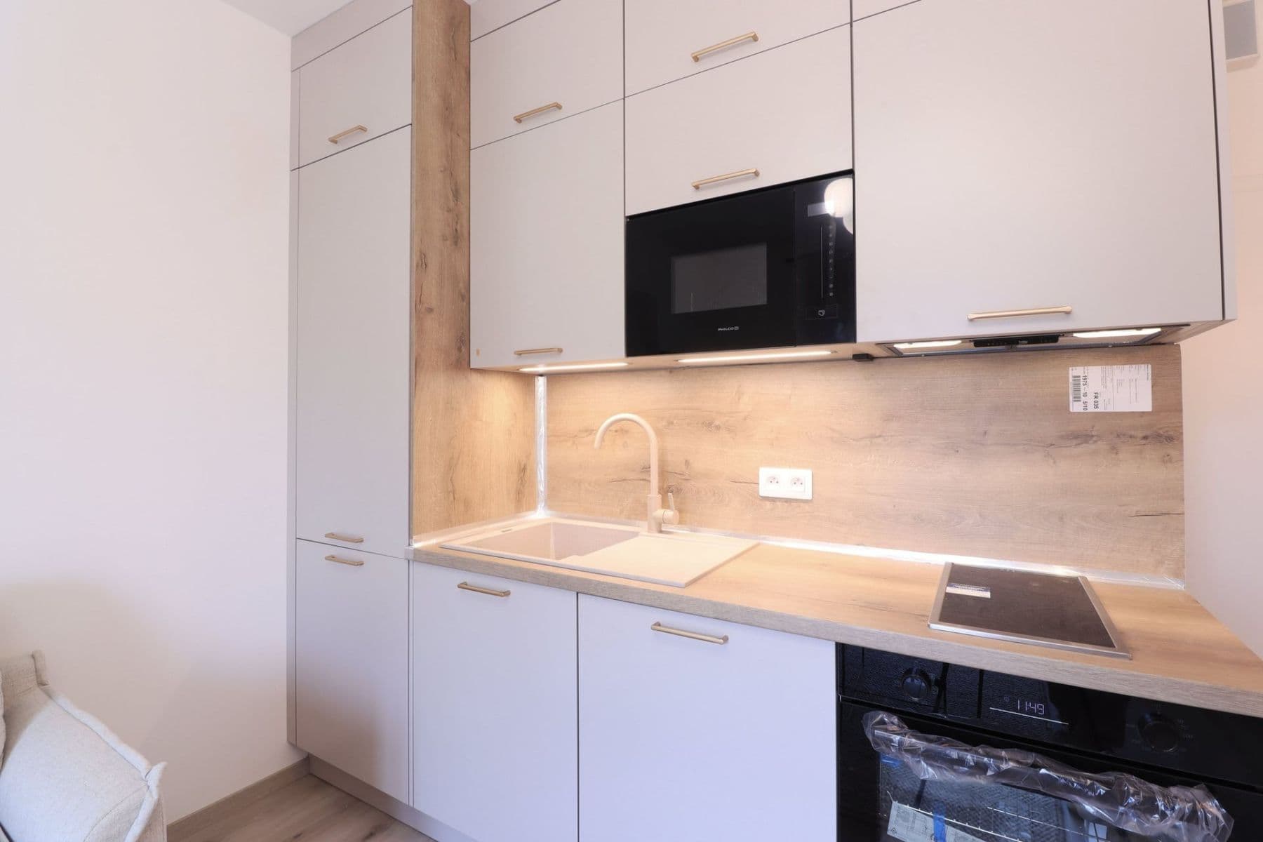 Prenájom bytu 1-izbový 22 m², V Kněžívce, Tuchoměřice, Středočeský kraj Prenájom bytu 1-izbový 22 m², V Kněžívce, Tuchoměřice, Středočeský kraj