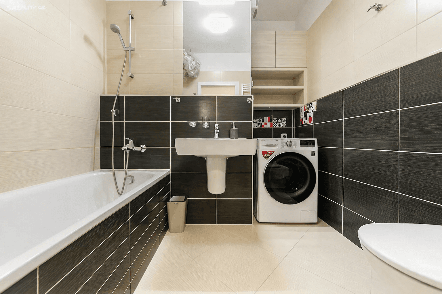 Prenájom bytu 2-izbový 61 m², Klementova, Praha, Praha Prenájom bytu 2-izbový 61 m², Klementova, Praha, Praha