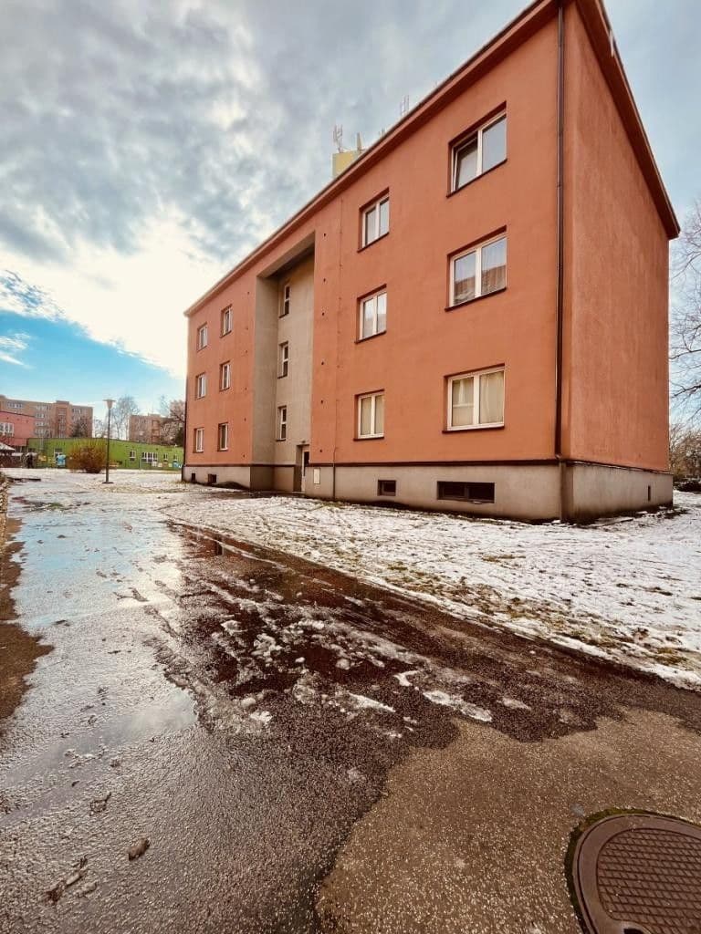 Predaj bytu 1-izbový 40 m², Garážní, Ostrava, Moravskoslezský kraj Predaj bytu 1-izbový 40 m², Garážní, Ostrava, Moravskoslezský kraj