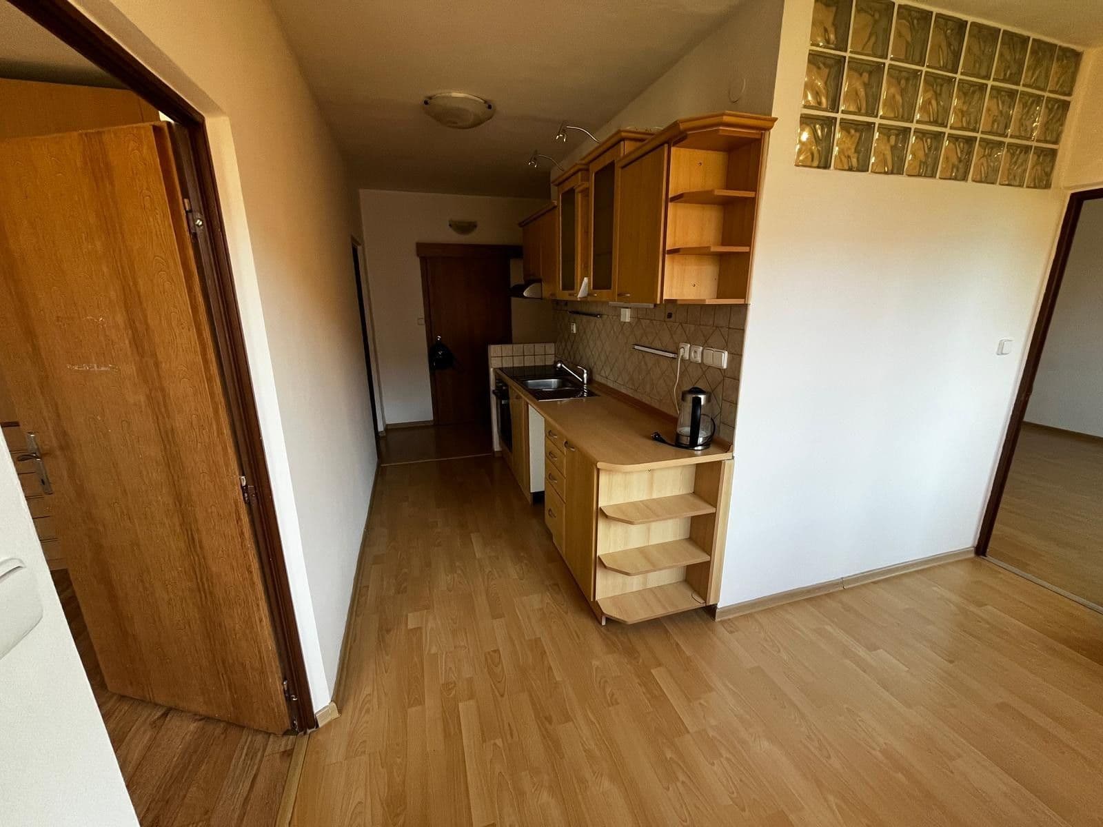 Prenájom bytu 3-izbový 74 m², Družba, Brumov-Bylnice, Zlínský kraj Prenájom bytu 3-izbový 74 m², Družba, Brumov-Bylnice, Zlínský kraj