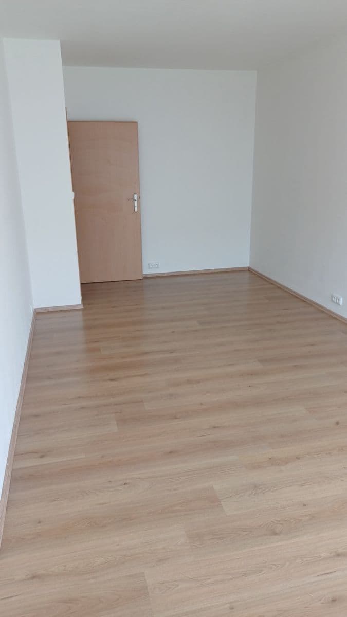 Prenájom bytu 2-izbový 60 m², Na Honech I, Zlín, Zlínský kraj Prenájom bytu 2-izbový 60 m², Na Honech I, Zlín, Zlínský kraj