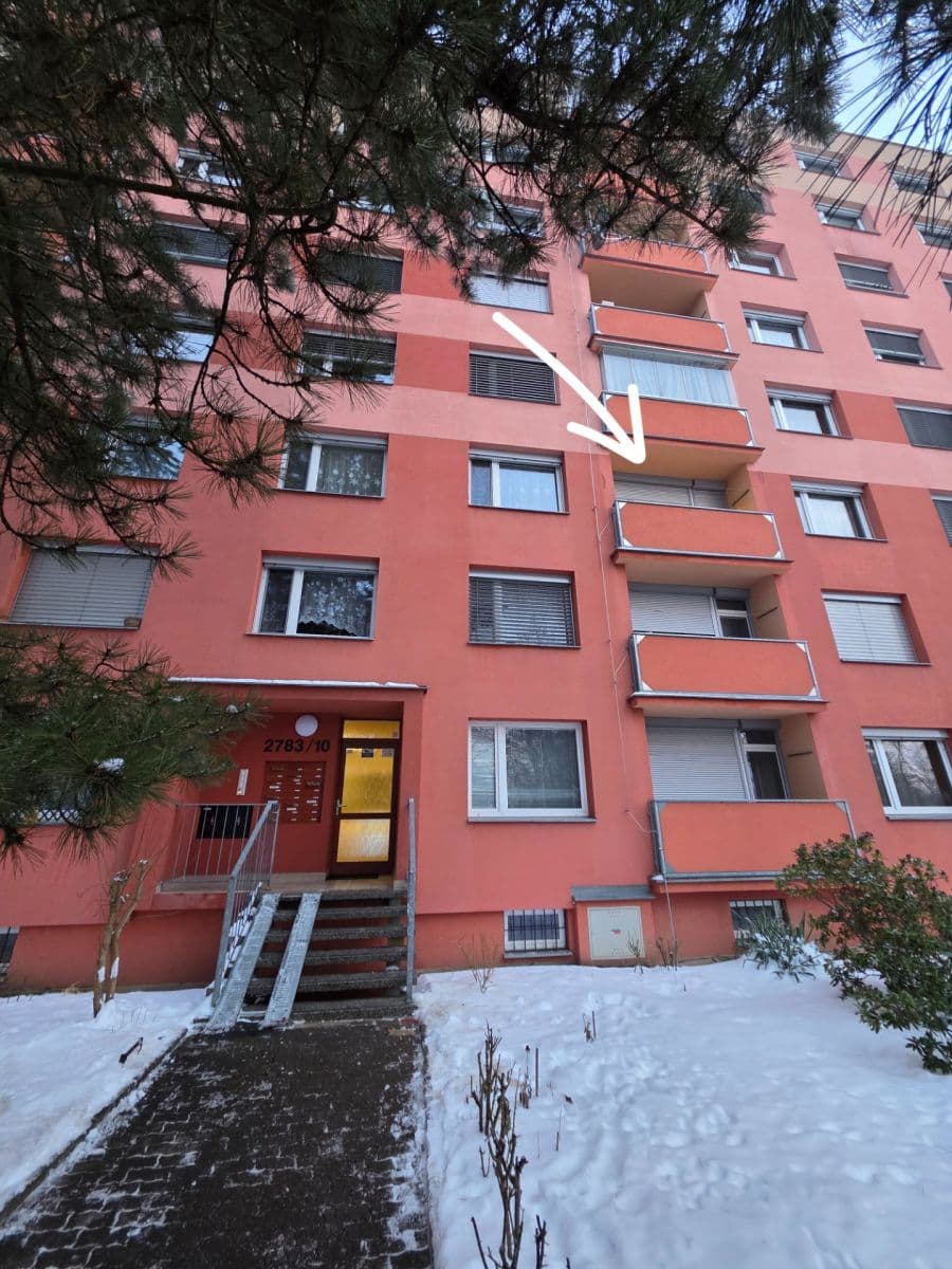 Prenájom bytu 2-izbový 45 m², Zvonková, Ústí nad Labem, Ústecký kraj Prenájom bytu 2-izbový 45 m², Zvonková, Ústí nad Labem, Ústecký kraj