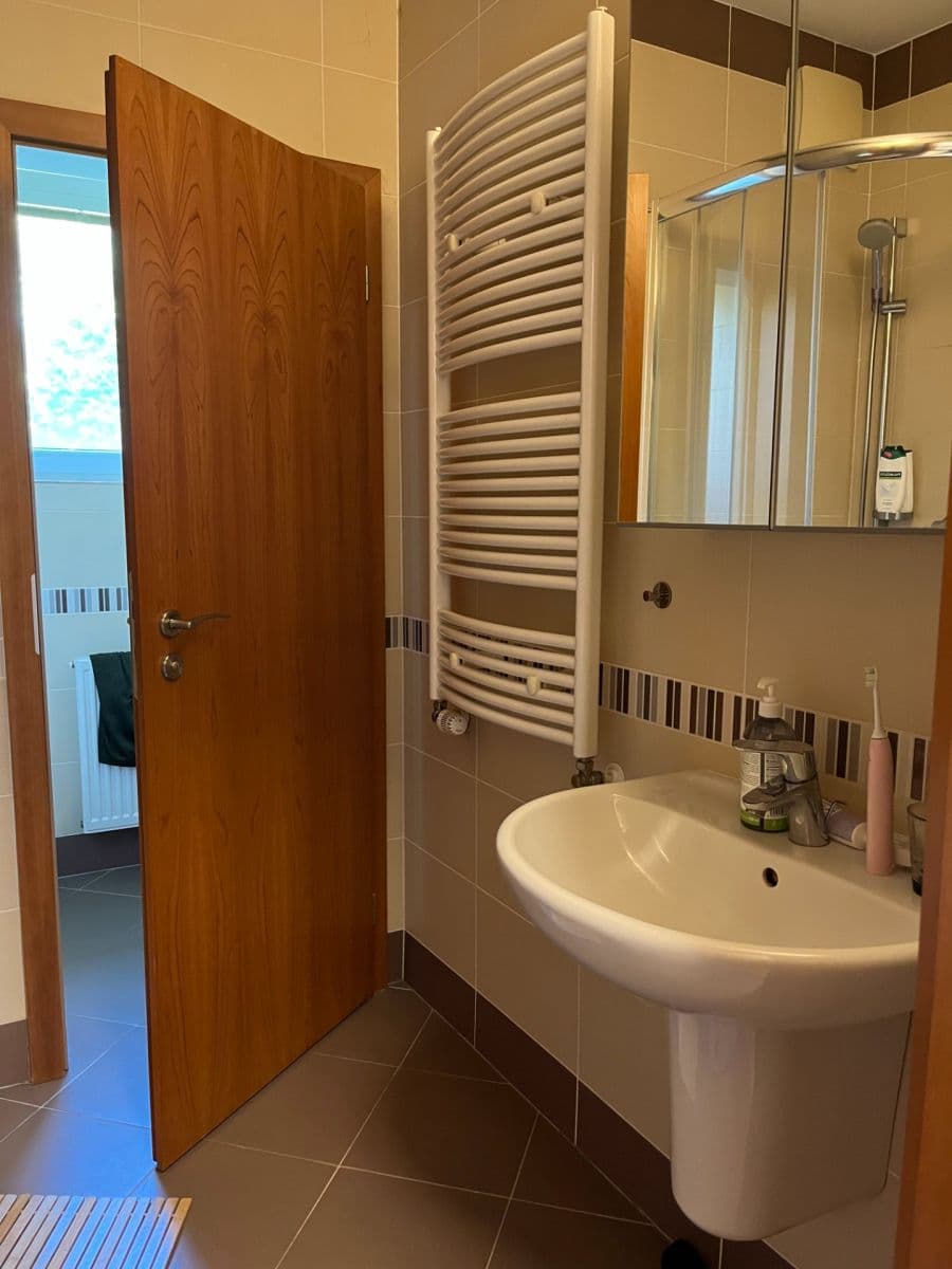 Prenájom bytu 1-izbový 32 m², Nademlejnská, Praha, Praha Prenájom bytu 1-izbový 32 m², Nademlejnská, Praha, Praha