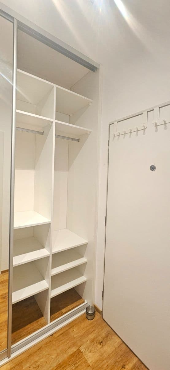 Predaj bytu 1-izbový 37 m², Štanderova, Praha, Praha Predaj bytu 1-izbový 37 m², Štanderova, Praha, Praha