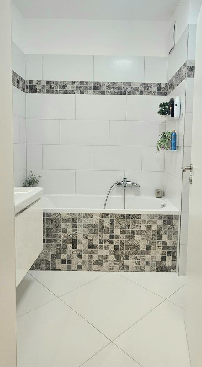 Predaj bytu 1-izbový 37 m², Štanderova, Praha, Praha Predaj bytu 1-izbový 37 m², Štanderova, Praha, Praha