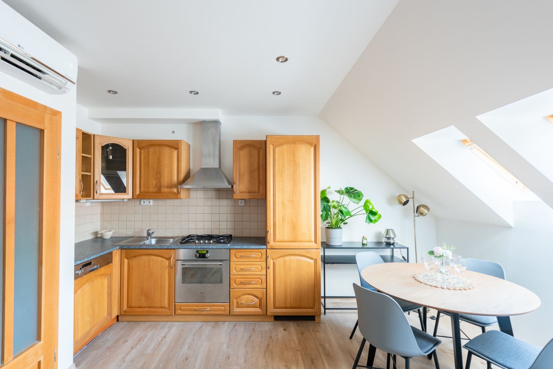 Prenájom bytu 47 m², Klimentská, Praha, Praha Prenájom bytu 47 m², Klimentská, Praha, Praha