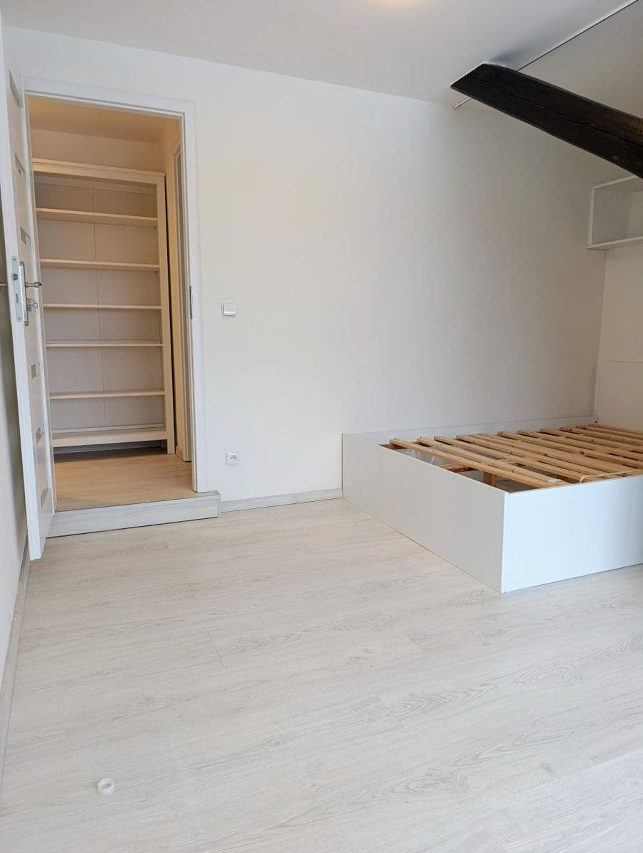 Prenájom bytu 2-izbový 40 m², Helfertova, Brno, Jihomoravský kraj Prenájom bytu 2-izbový 40 m², Helfertova, Brno, Jihomoravský kraj