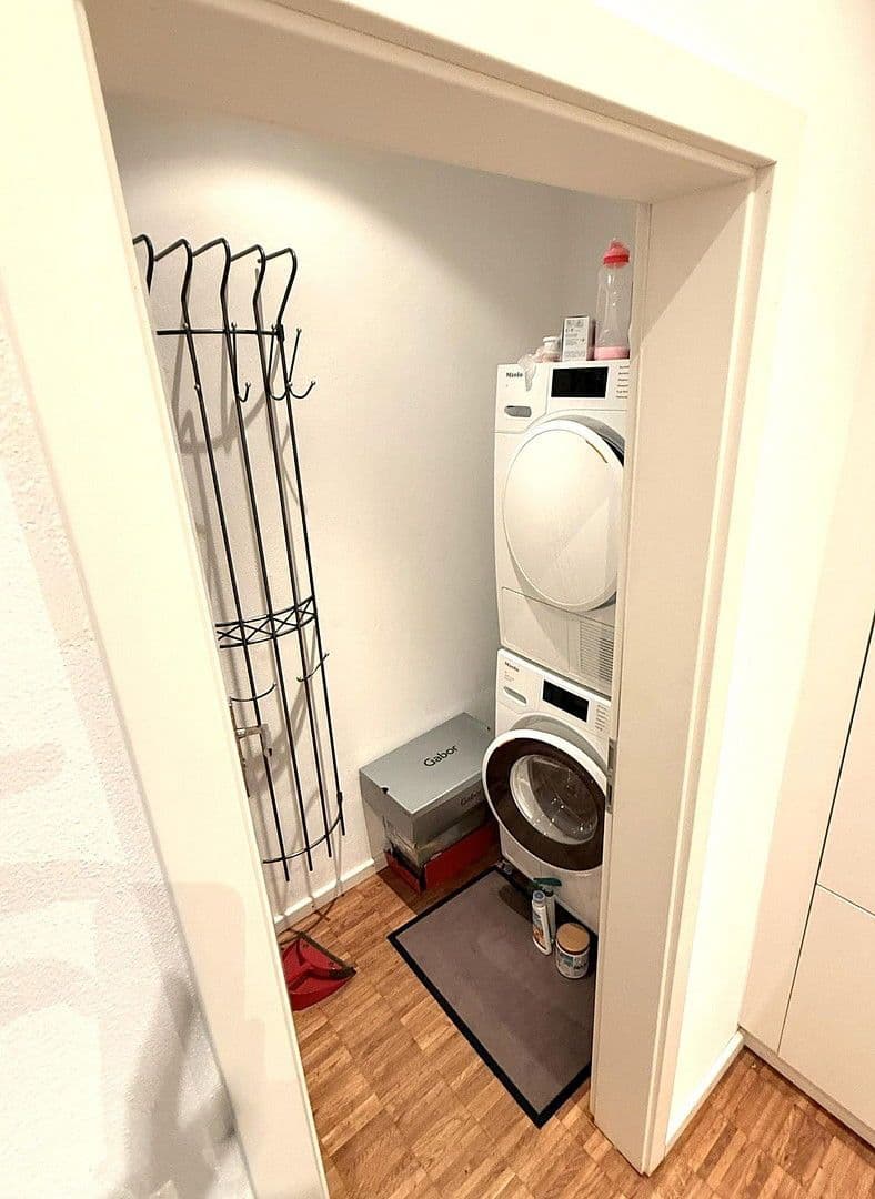 Prenájom bytu 2-izbový 90 m², Ellmaierstraße 6, Rosenheim, Bavorsko Prenájom bytu 2-izbový 90 m², Ellmaierstraße 6, Rosenheim, Bavorsko