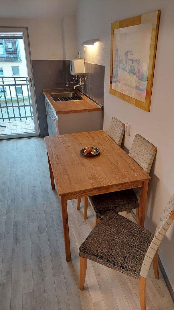 Prenájom bytu 3-izbový 65 m², Munkerstr., Nürnberg, Bavorsko Prenájom bytu 3-izbový 65 m², Munkerstr., Nürnberg, Bavorsko