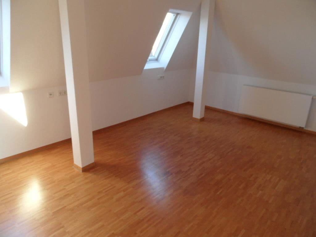 Prenájom bytu 2-izbový 109 m², Mozartstr. 3, Stuttgart, Bádensko-Wurttembersko Prenájom bytu 2-izbový 109 m², Mozartstr. 3, Stuttgart, Bádensko-Wurttembersko