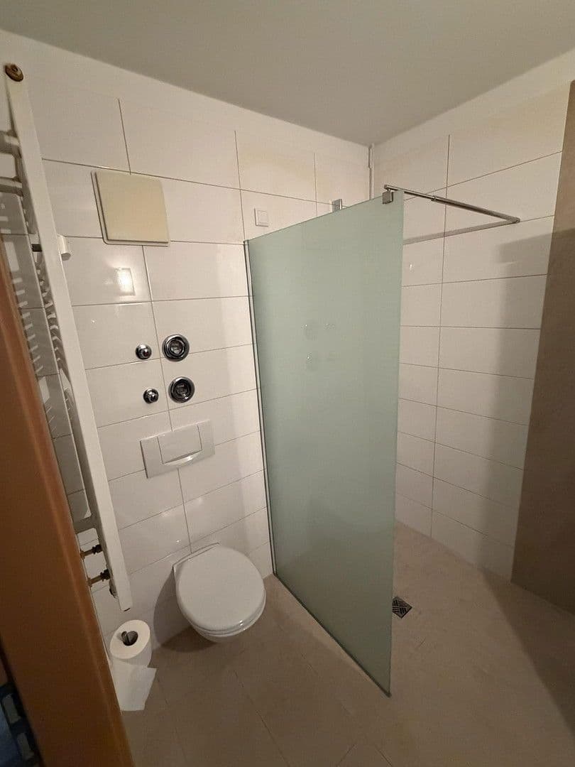 Prenájom bytu 1-izbový 45 m², Eierstr. X, Stuttgart, Bádensko-Wurttembersko Prenájom bytu 1-izbový 45 m², Eierstr. X, Stuttgart, Bádensko-Wurttembersko