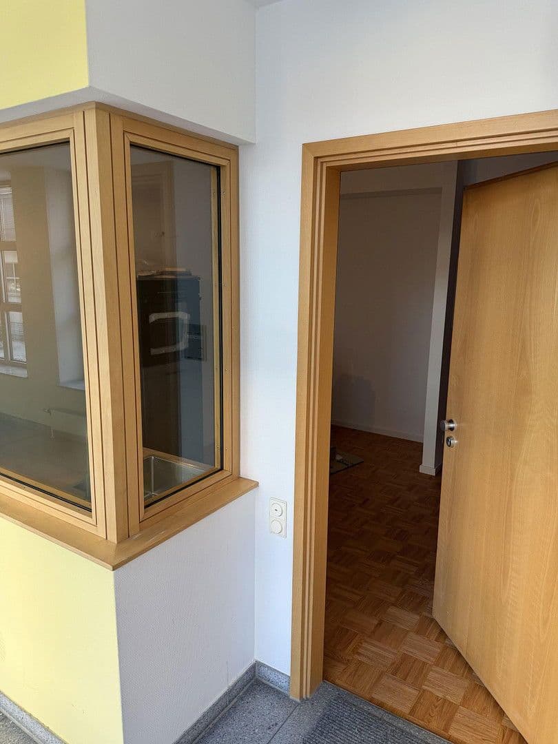 Prenájom bytu 1-izbový 45 m², Eierstr. X, Stuttgart, Bádensko-Wurttembersko Prenájom bytu 1-izbový 45 m², Eierstr. X, Stuttgart, Bádensko-Wurttembersko