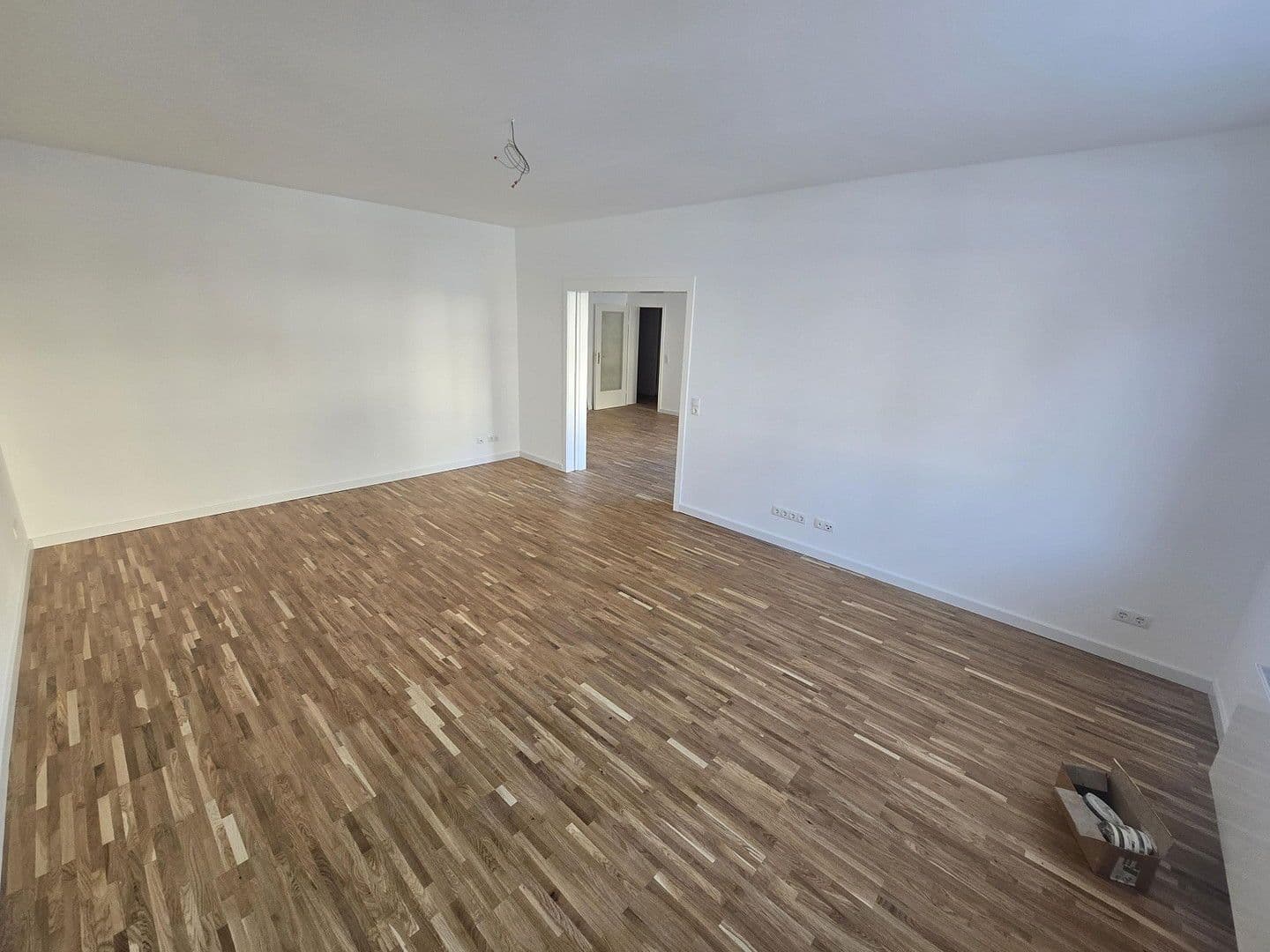 Prenájom bytu 2-izbový 80 m², Hannover, Dolné Sasko Prenájom bytu 2-izbový 80 m², Hannover, Dolné Sasko
