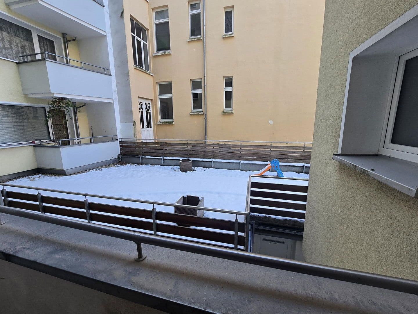 Prenájom bytu 2-izbový 80 m², Hannover, Dolné Sasko Prenájom bytu 2-izbový 80 m², Hannover, Dolné Sasko