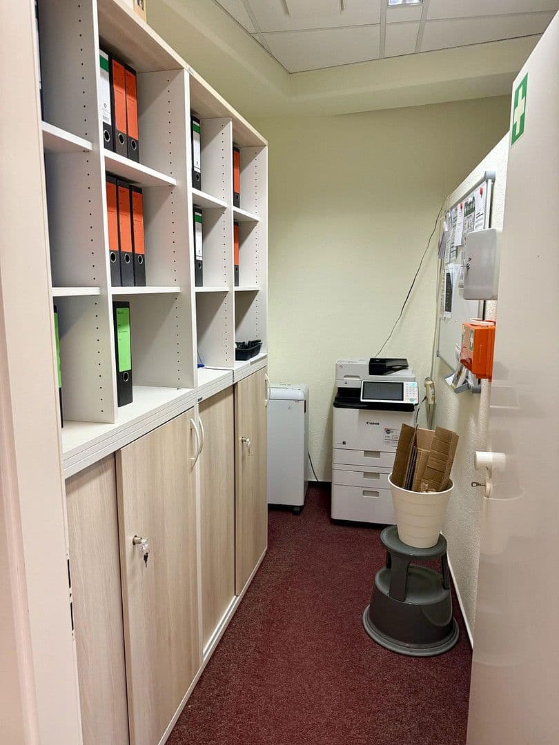 Prenájom kancelárie 210 m², Lübecker Straße 25-27, Schwerin - Altstadt, Meklenbursko-Predpomoransko Prenájom kancelárie 210 m², Lübecker Straße 25-27, Schwerin - Altstadt, Meklenbursko-Predpomoransko