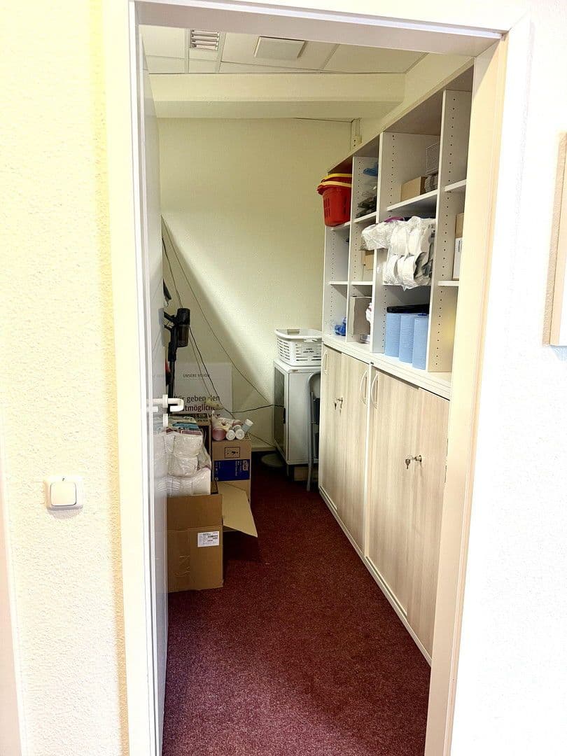 Prenájom kancelárie 210 m², Lübecker Straße 25-27, Schwerin - Altstadt, Meklenbursko-Predpomoransko Prenájom kancelárie 210 m², Lübecker Straße 25-27, Schwerin - Altstadt, Meklenbursko-Predpomoransko