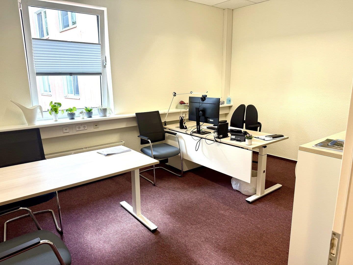 Prenájom kancelárie 210 m², Lübecker Straße 25-27, Schwerin - Altstadt, Meklenbursko-Predpomoransko Prenájom kancelárie 210 m², Lübecker Straße 25-27, Schwerin - Altstadt, Meklenbursko-Predpomoransko