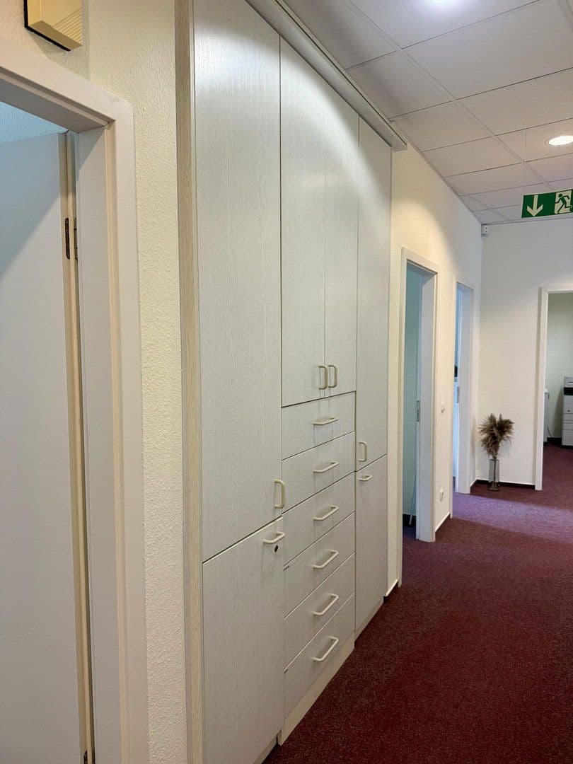 Prenájom kancelárie 210 m², Lübecker Straße 25-27, Schwerin - Altstadt, Meklenbursko-Predpomoransko Prenájom kancelárie 210 m², Lübecker Straße 25-27, Schwerin - Altstadt, Meklenbursko-Predpomoransko