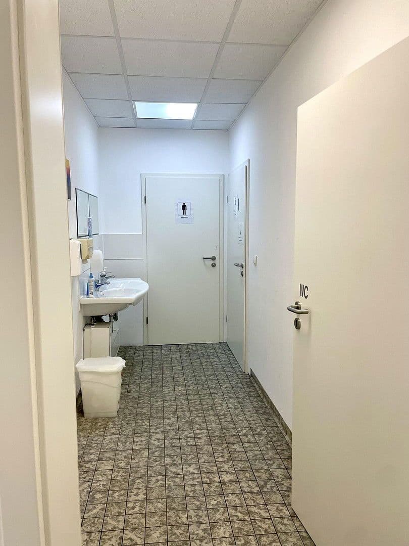 Prenájom kancelárie 250 m², Sophienblatt 82-86, Kiel, Šlezvicko-Holštajnsko Prenájom kancelárie 250 m², Sophienblatt 82-86, Kiel, Šlezvicko-Holštajnsko