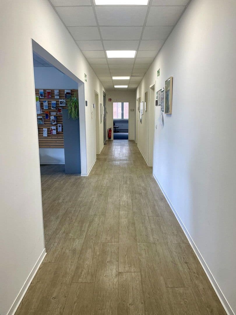 Prenájom kancelárie 250 m², Sophienblatt 82-86, Kiel, Šlezvicko-Holštajnsko Prenájom kancelárie 250 m², Sophienblatt 82-86, Kiel, Šlezvicko-Holštajnsko