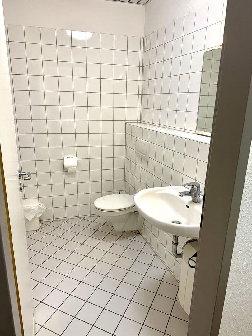 Prenájom kancelárie 60 m², Am Markt 2, Schwerin, Meklenbursko-Predpomoransko Prenájom kancelárie 60 m², Am Markt 2, Schwerin, Meklenbursko-Predpomoransko