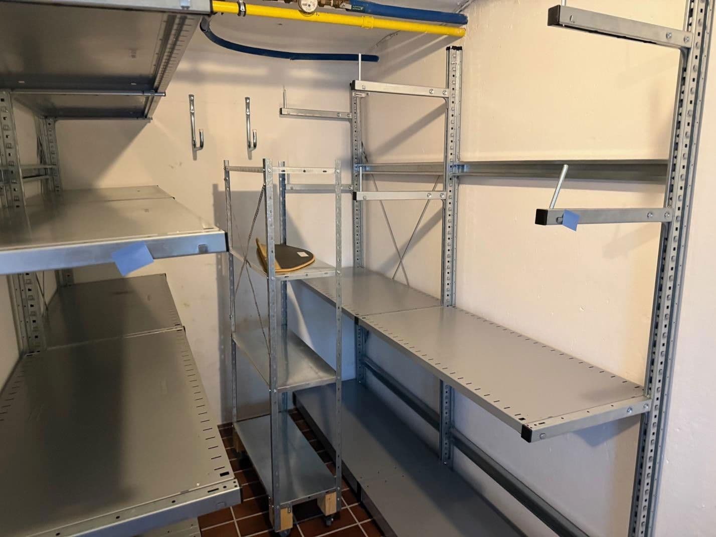 Prenájom bytu 7-izbový 220 m², Oldenburg (Oldenburg), Dolné Sasko Prenájom bytu 7-izbový 220 m², Oldenburg (Oldenburg), Dolné Sasko