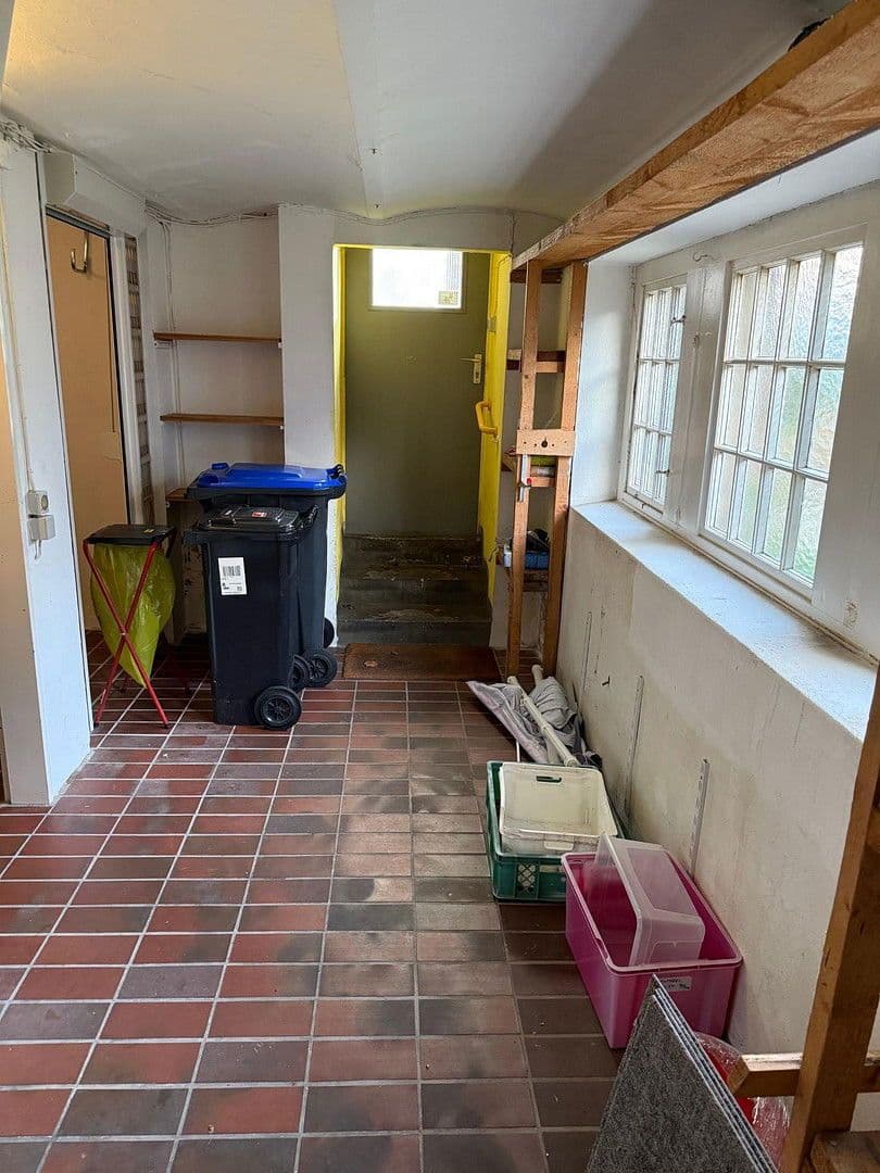 Prenájom bytu 7-izbový 220 m², Oldenburg (Oldenburg), Dolné Sasko Prenájom bytu 7-izbový 220 m², Oldenburg (Oldenburg), Dolné Sasko