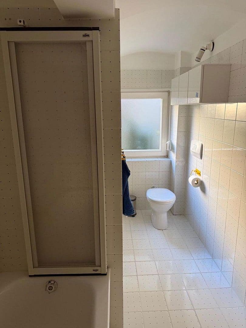 Prenájom bytu 7-izbový 220 m², Oldenburg (Oldenburg), Dolné Sasko Prenájom bytu 7-izbový 220 m², Oldenburg (Oldenburg), Dolné Sasko